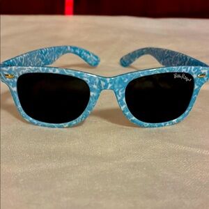 Lilly Pulitzer Madeline Sunglasses Blue Seashell Print Polarized